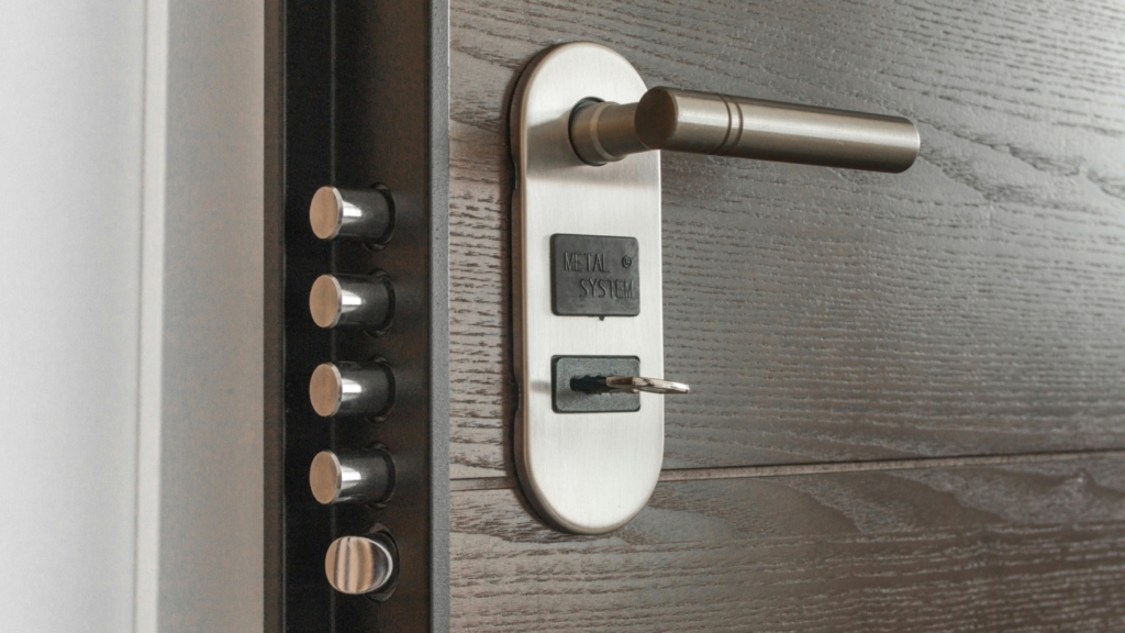 A very strong and sturdy door lock system