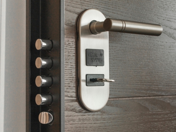 A very strong and sturdy door lock system