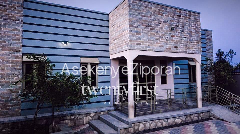 HOUSE FOR SALE LOCATED IN KIRA NAKWERO